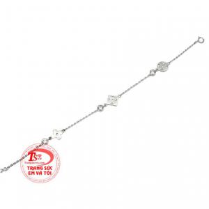 Vì thế, các sản phẩm lắc tay ngày càng có nhiều kiểu dáng và mẫu mã khác nhau để phù hợp với từng khách hàng.