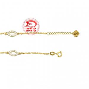 Thiết kế trang nhã, phù hợp để các chị em đi chơi hoặc đi làm.