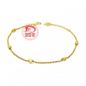 Lắc tay vàng thanh mảnh được chế tác xinh xắn mang đến vẻ trẻ trung nữ tính cho phái đẹp. 