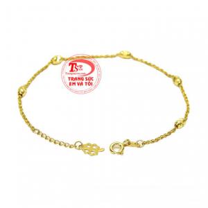 Với kiểu thiết kế tối giản mà vẫn tôn lên nét đẹp của người phụ nữ phương Đông. 