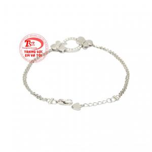 Những chi tiết được làm cách tỉ mỉ và cẩn thận giúp chiếc lắc tay trở nên sinh động hơn. 