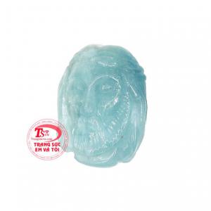 Mặt chúa Giê-su aquamarine được chạm khắc vô cùng tinh tế và đẹp mắt.