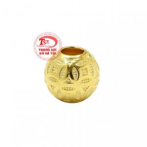 Mặt dây kim tiền vàng tây được thiết kế tinh tế, đẹp mắt. 