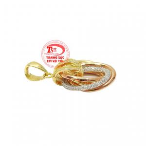  Kiểu dáng sang trọng, quý phái phù hợp với các trang phục từ công sở tới dự tiệc.