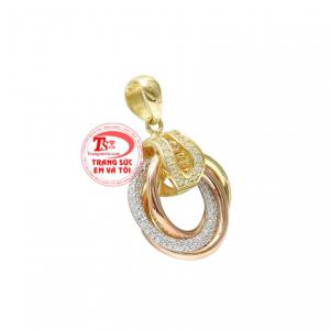 Mặt dây tạo điểm nhấn đem lại cá tính riêng cho người dùng. 