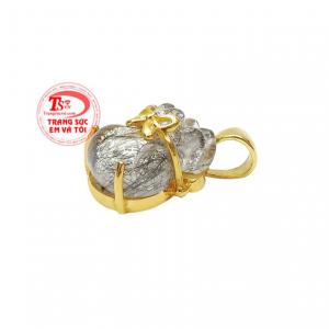 Đá thạch anh tóc đen phù hợp với người mệnh thủy và mệnh mộc.