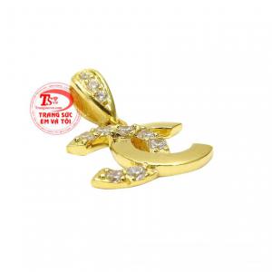 Nổi bật với hàng đá cz giúp chiếc nhẫn càng thêm ấn tượng hơn