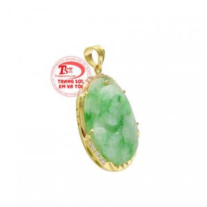 Chiếc mặt dây này là món trang sức phổ biến được nhiều tín đồ theo đạo công giáo sử dụng nhiều.