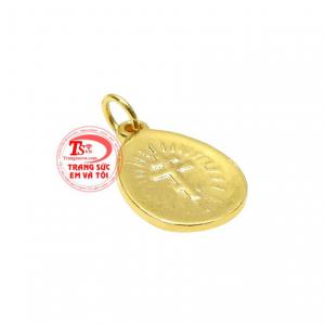 Mẹ Maria cũng là biểu tượng cho tình yêu và lòng vị tha. 