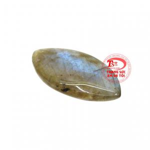 Các năng lượng được tích tụ qua hàng triệu năm giúp bảo vệ chủ nhân khỏi sự tà ác, đem lại sự thư thái và tinh thần tươi trẻ.