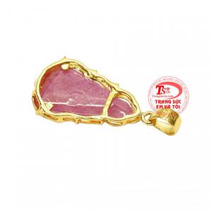 Với gương mặt hiền từ là biểu tượng của điềm lành, lòng từ bi bác ái, hướng thiện, hoá giải hung khí, mang lại bình an, may mắn cho người đeo.