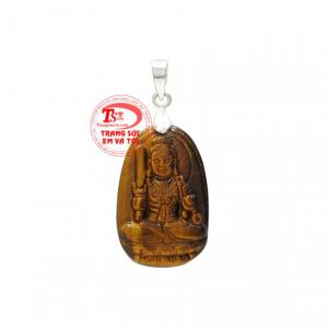 Mặt phật tuổi dậu bọc bạc được chạm khắc từ đá mắt hổ thiên nhiên phù hợp cho người mệnh kim và mệnh thổ. 