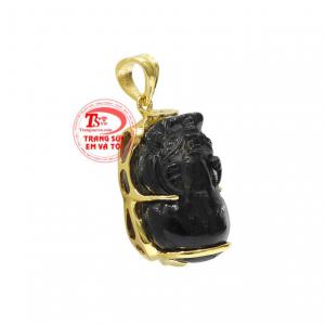 Do đó các sản phẩm trang sức vàng gắn tỳ hưu luôn được ưa chuộng.