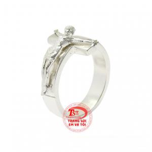 Nhẫn bạc jesus tinh tế được chế tác đầy tinh xảo từ bạc 92.5 chất lượng.