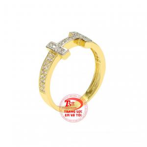 Nhẫn chữ H phong cách với kiểu dáng ấn tượng, hợp phong cách và xu hướng. 