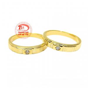 Nhẫn cưới hôn nhân ngọt ngào kiểu dáng mẫu mã theo hướng cổ điển nhưng vẫn đem lại vẻ trẻ trung đến cho người đeo.