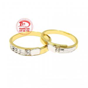 Nhẫn cưới vàng tây đôi lứa với kiểu dáng độc đáo sẽ không khiến người đeo thất vọng.