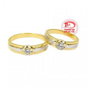 Nhẫn cưới vàng tây yêu thương được chế tác độc đáo và đầy tinh tế giúp cho người đeo trẻ trung hơn.