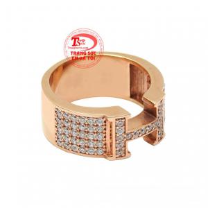 Với mẫu mã này cả nam giới hay nữ giới đều có thể đeo, các bạn có thể sử dụng làm nhẫn cặp sành điệu và phong cách.