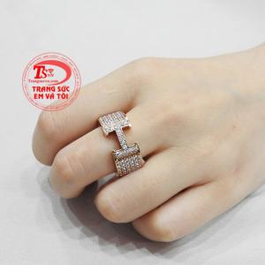 Nhẫn nam chữ H vàng hồng bảo hành chu đáo.