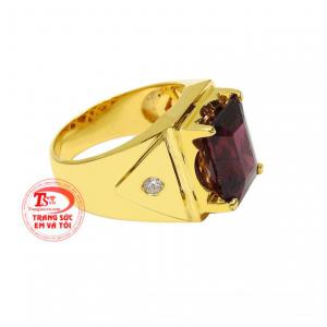 Chiếc nhẫn này mang đến vẻ điển trai và sang trọng giúp phái mạnh tự tin hơn và phong cách hơn. 