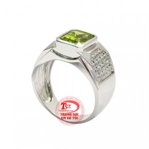 Thiết kế nổi bật mang đến vẻ nam tính và lịch lãm.