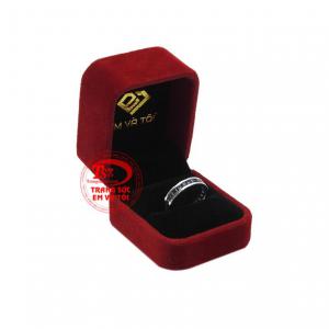 Sản phẩm có giấy kiểm định đá quý uy tín.