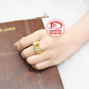 Nhẫn nam thạch anh vàng ấn tượng giao hàng tận nơi.
