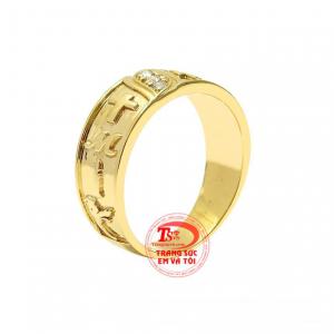 Nhẫn nam thời trang vàng tây với kiểu dáng phong cách, ấn tượng.