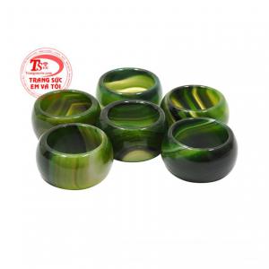 Ngày nay khi công nghệ phát triển các nhà chế tác đã sáng tạo thêm nhiều chi tiết độc đáo hay còn bọc vàng, bạc.