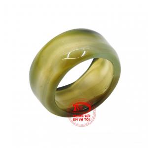 Sản phẩm có thể bọc vàng hay bạc để tăng thêm phần sang trọng cho người đeo. 