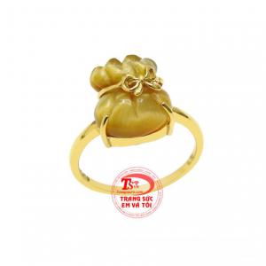 Sản phẩm hiện đang được rất nhiều phái đẹp yêu thích và lựa chọn.