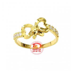 Trang sức Em và Tôi sở hữu hàng ngàn mẫu nhẫn nữ từ dễ thương dịu dàng cho đến quý phái sang trọng phù hợp với thị hiếu của từng khách hàng.