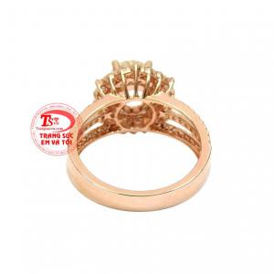 Chính vì thế mà rất nhiều người ước ao sở hữu món trang sức đắt giá này.