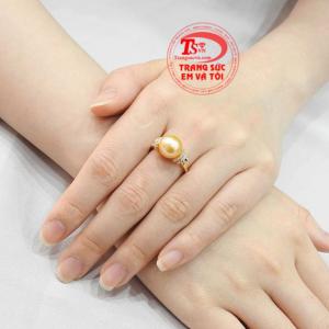 Chính vì thế mà những sản phẩm trang sức ngọc trai luôn nhận được sự ưu ái từ phái đẹp. 