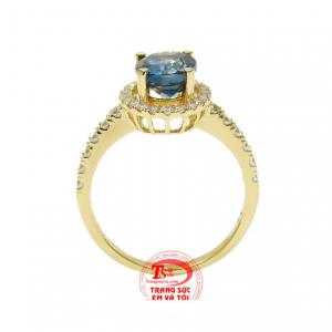 Nhẫn nữ Topaz thanh lịch có giấy kiểm định đá quý uy tín.