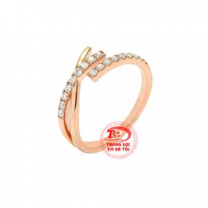 Nhẫn nữ vàng hồng cá tính là món đồ trang sức đang được yêu thích nhất hiện nay.