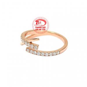 Sản phẩm đẹp và cá tính dễ dàng cho các chị em kết hợp với các trang phục.