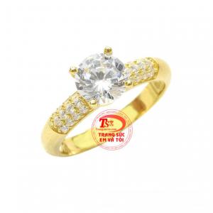Nhẫn nữ vàng màu ấn tượng hợp thời trang phù hợp với mọi loại trang phục khác nhau.