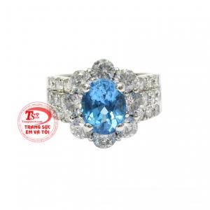 Nhẫn nữ vàng trắng topaz kiêu sa có giấy kiểm định đá quý uy tín.