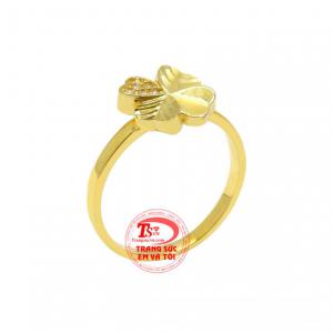 Nhẫn vàng cỏ may mắn là sản phẩm mới với kiểu dáng xinh xắn