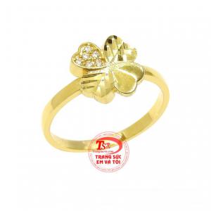 Chiếc nhẫn này mang phong cách dễ thương và nữ tính giúp người đeo trông thu hút hơn.