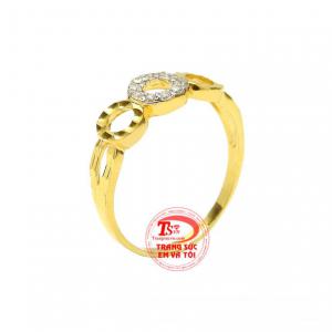 Nhẫn vàng nữ ấn tượng kiểu dáng đẹp mắt, độc đáo.