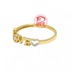 Chiếc nhẫn giúp bạn gái dễ dàng kết hợp cùng các phụ kiện và tự tin thể hiện cá tính. 