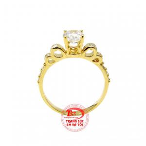 Với mẫu nhẫn này, các chị em có thể dễ dàng lựa chọn những trang phục và phụ kiện phù hợp giúp thể hiện cá tính và phong cách. 