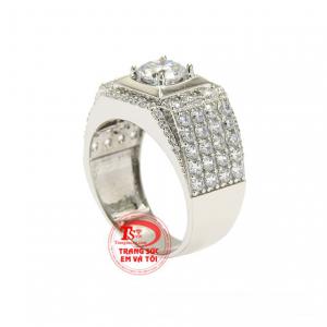 Sản phẩm phù hợp cho những chàng trai yêu thời trang phụ kiện và lịch lãm.