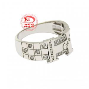 Đây cũng là chiếc nhẫn phù hợp để dành tặng cho người thân của bạn.