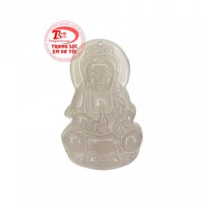 Phật bà mã não hiền từ được chạm khắc tinh tế, đẹp mắt.