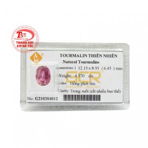 Viên tourmalin thiên nhiên mệnh hỏa với màu sắc hồng phớt tím, sang trọng và quý phái.