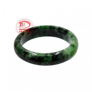  Sản phẩm được chế tác kiểu bản hẹ, sang trọng và quý phái. 